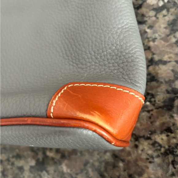 Dooney & Bourke Gray Leather Crossbody Bag with Brown Trim - Picture 4 of 9